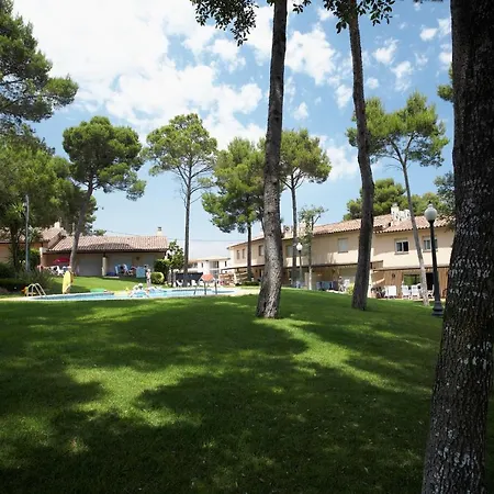 Village Golf Beach-3